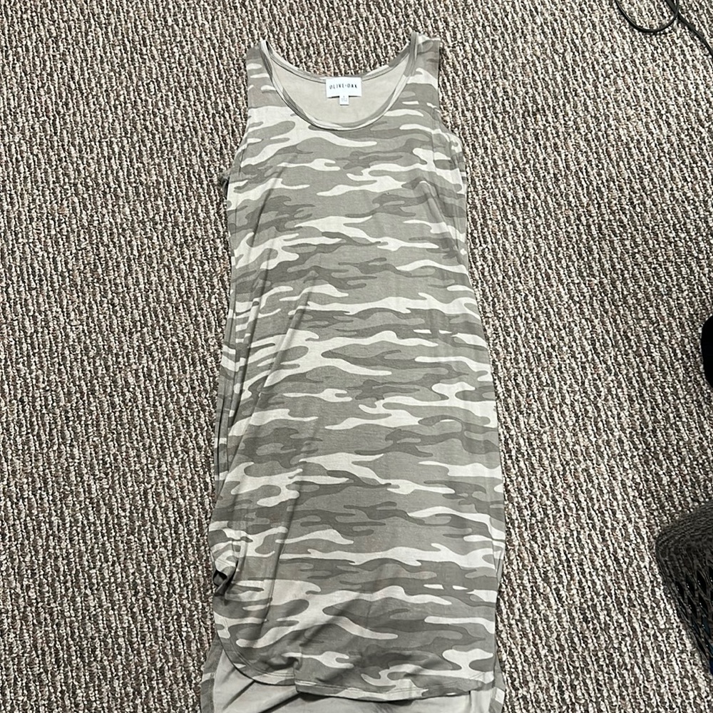 Size small camou dress never worn